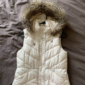 Banana Republic vest with faux fur hood - Size Small